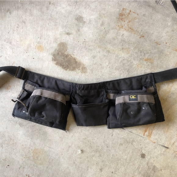 VOYAGER
18 Pocket Tool Belt amp suspenders and cnc quick belt - Picture 8 of 8